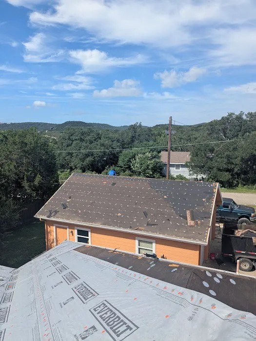 Abraham's Roofing and Tree Trimming Picture 3