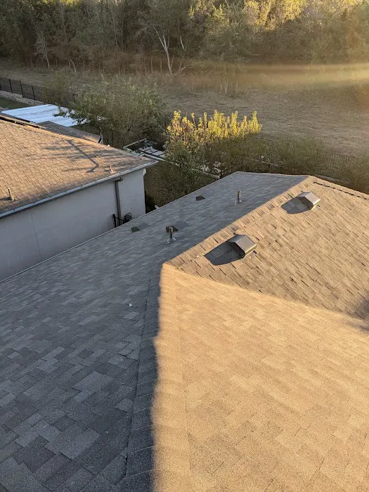 Abraham's Roofing and Tree Trimming Picture 8