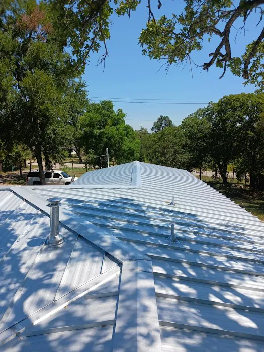 Reyes Roofing Contractor Picture 2
