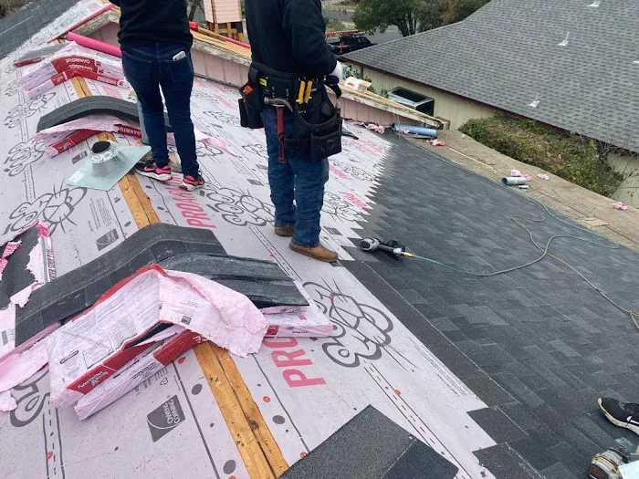 Reyes Roofing Contractor Picture 10