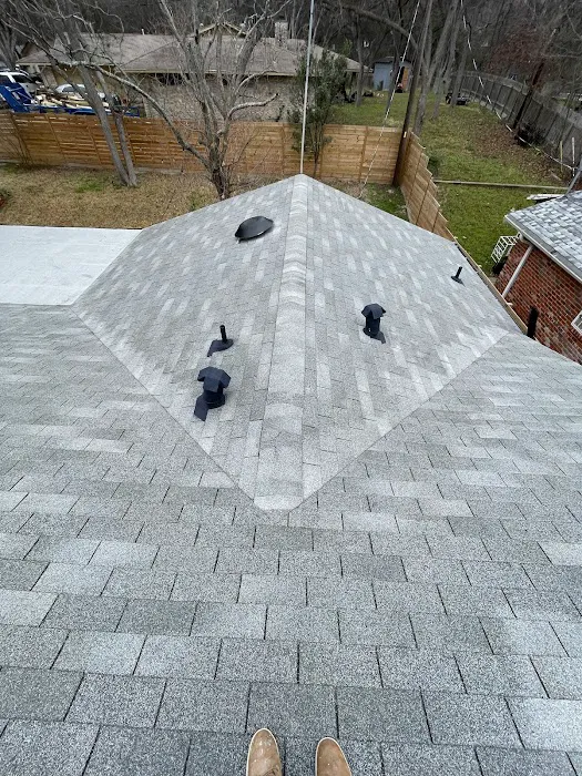Royal roofing and construction Picture 3