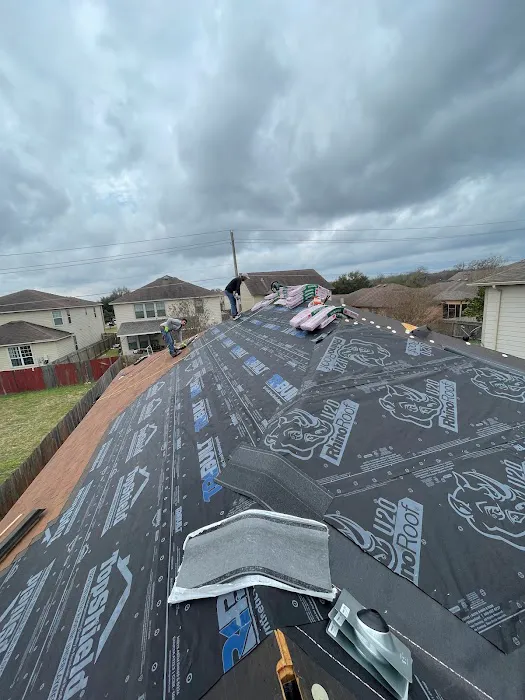 Royal roofing and construction Picture 4