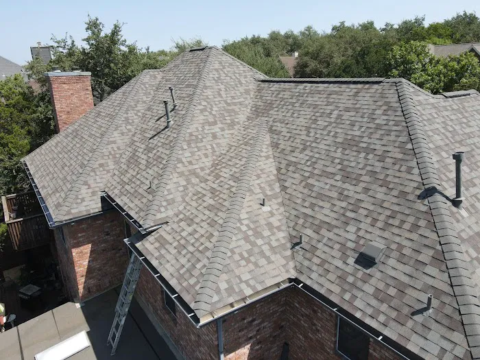 Spade Roofing and Gutters Picture 1