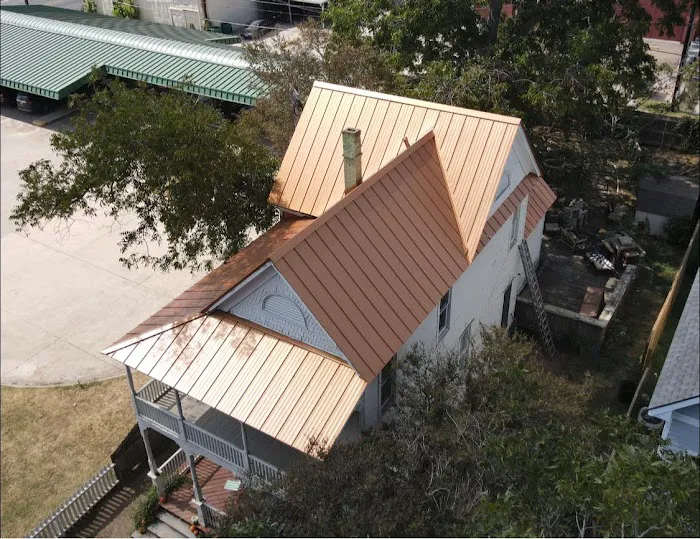 Spade Roofing and Gutters Picture 9