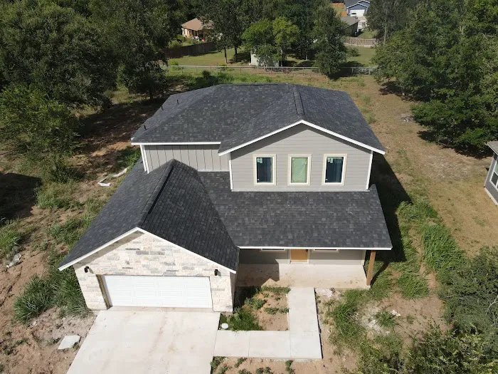 Spade Roofing and Gutters Picture 10