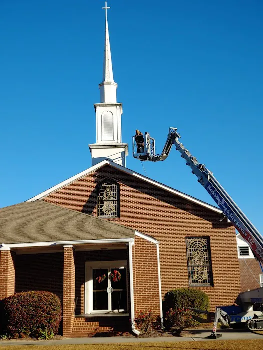Mark's Roofing & Tree Service, LLC Picture 2