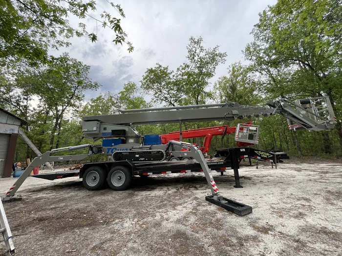 Mark's Roofing & Tree Service, LLC Picture 5