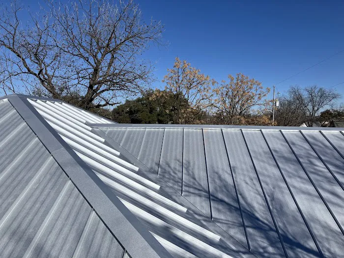 On The House Roof Company Picture 1