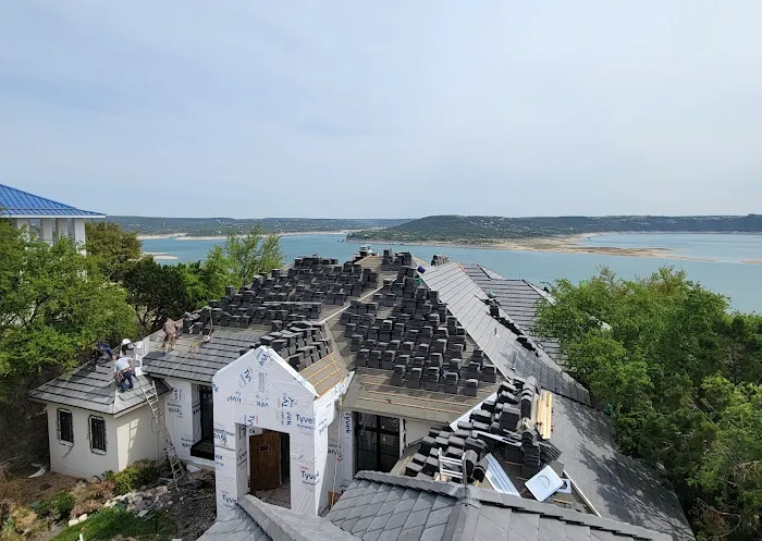 4 Roofs Picture 2