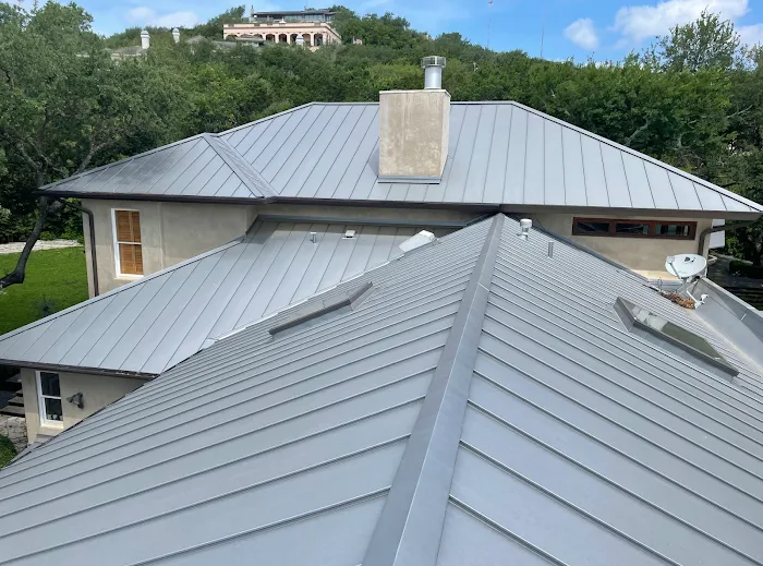 4 Roofs Picture 9
