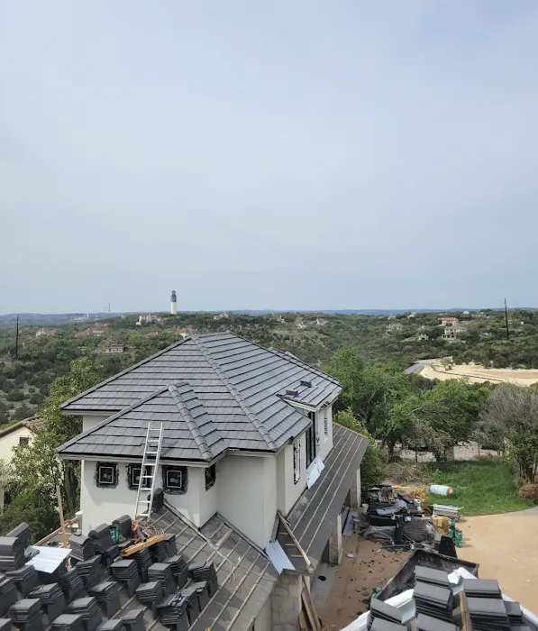 4 Roofs Picture 10
