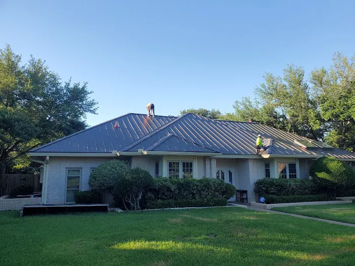 DG Roofing & Construction LLC Picture 8
