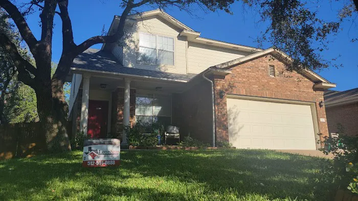 Lone Star Roofing & Gutters Picture 1