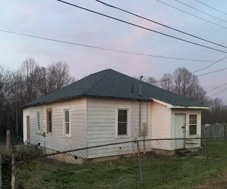 Aee roofing llc