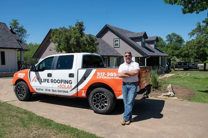 Life Roofing & Construction Picture 2