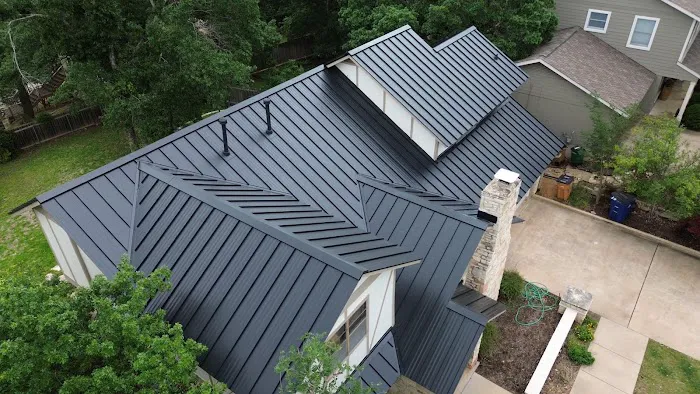 Spade Roofing and Gutters Picture 2