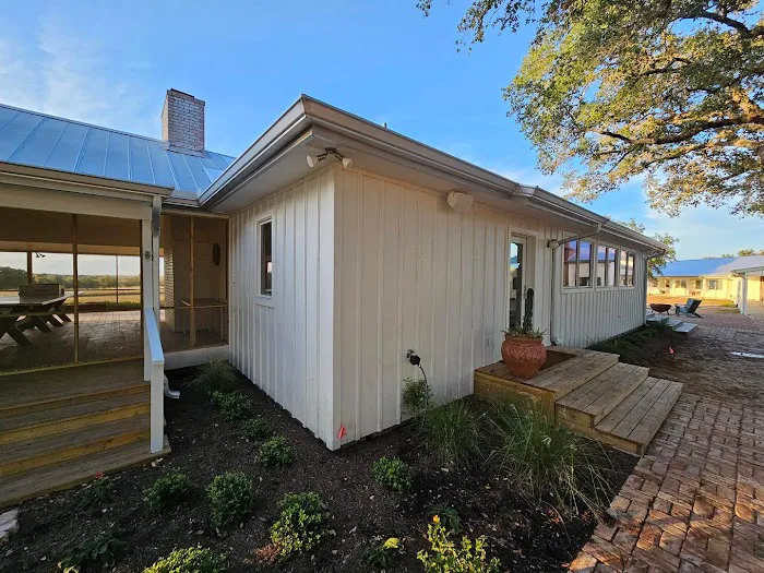 Spade Roofing and Gutters Picture 3
