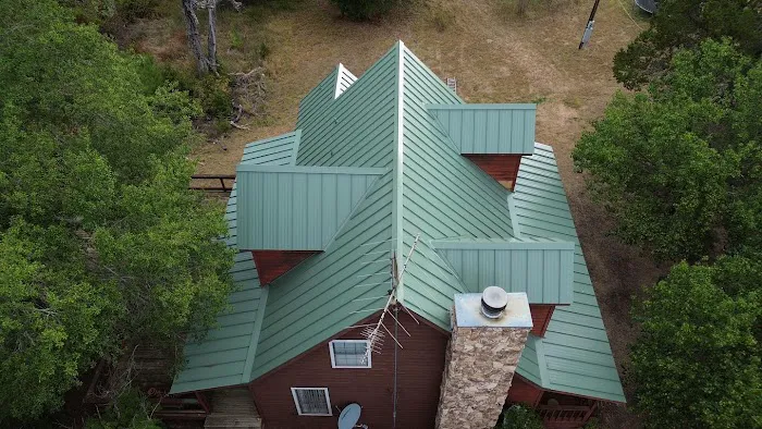 Spade Roofing and Gutters Picture 4