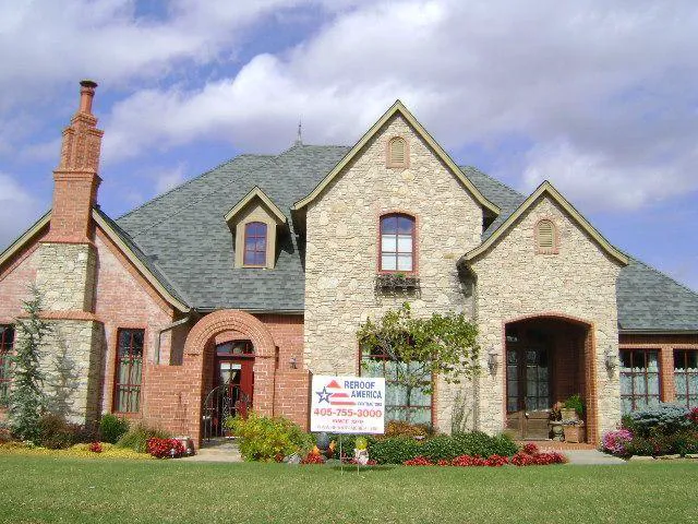 Reroof America Contractors FL, LLC Picture 1