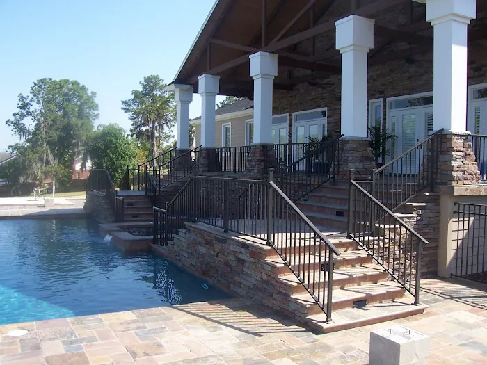 Robinson's Aluminum Construction Inc Picture 8