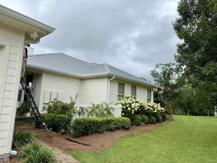 Hendrix Seamless Gutter Installation Picture 3