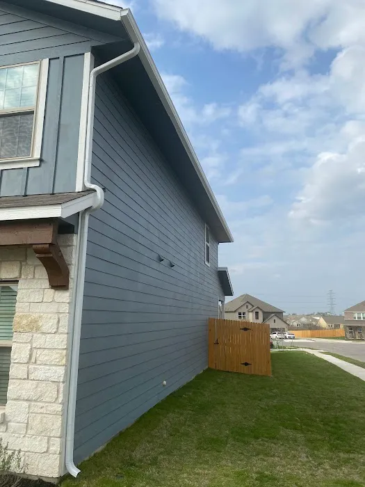 Mr. Roofing & Gutters Austin Picture 3