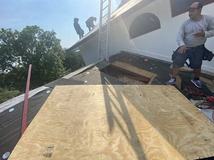 KC Roofing and Siding, LLC Picture 5