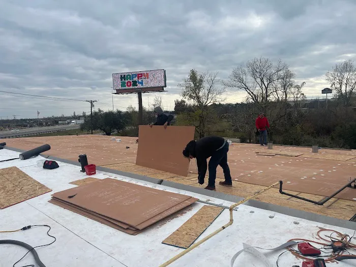 Red Monarch Roofing & Construction Picture 3