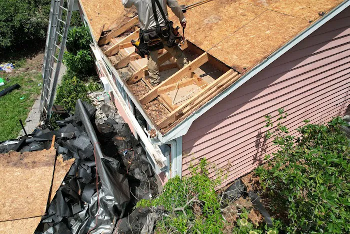 Palmetto Builders Roofing Siding & Gutters LLC Picture 1