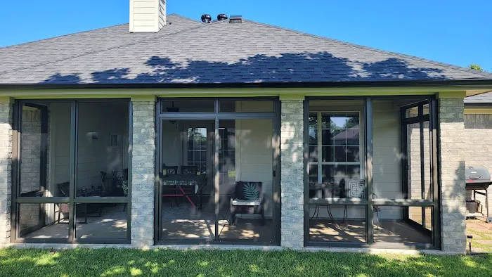 Mammoth Roofing & Solar of Austin Picture 1