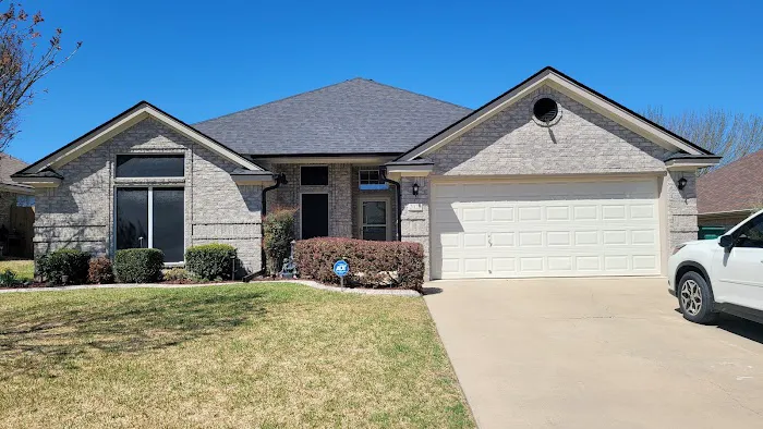 Mammoth Roofing & Solar of Austin Picture 3