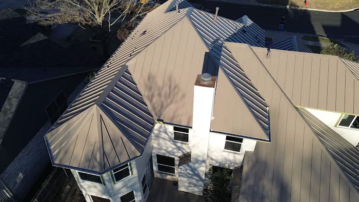 DeZign Roofing & Exteriors Picture 1