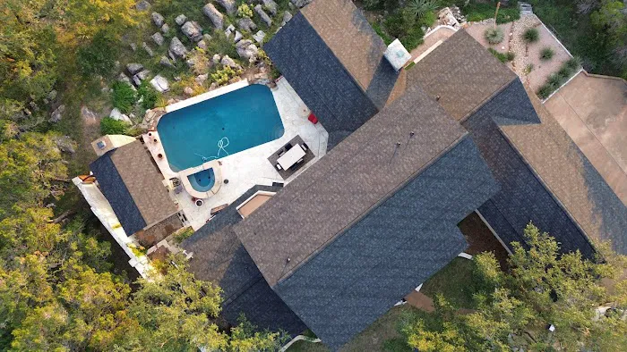 DeZign Roofing & Exteriors Picture 2