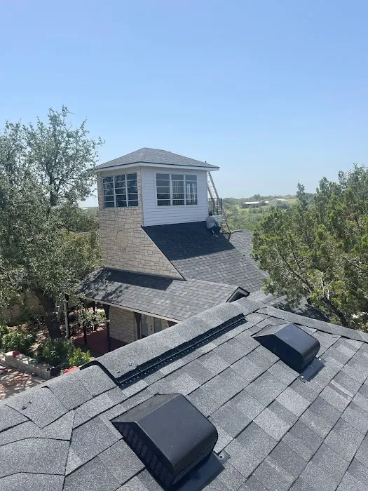 DeZign Roofing & Exteriors Picture 4