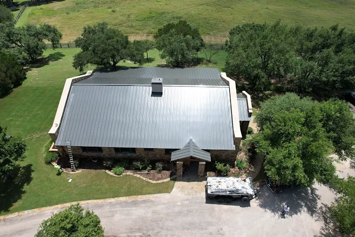 R General Roofing LLC Picture 2