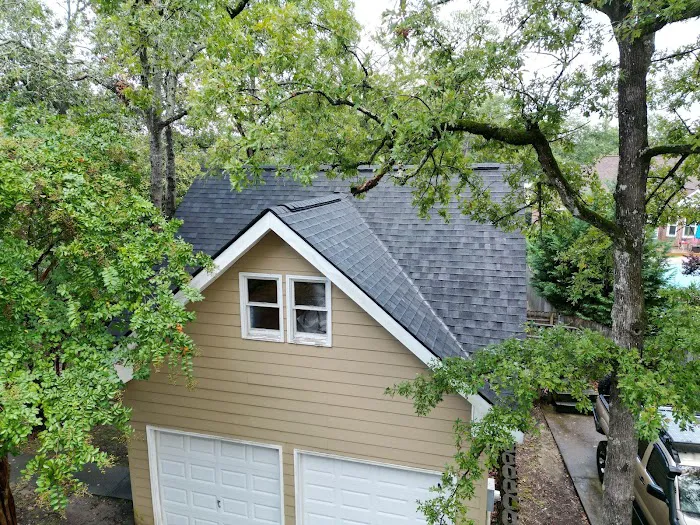 Midlands Roofing & Exteriors Picture 10
