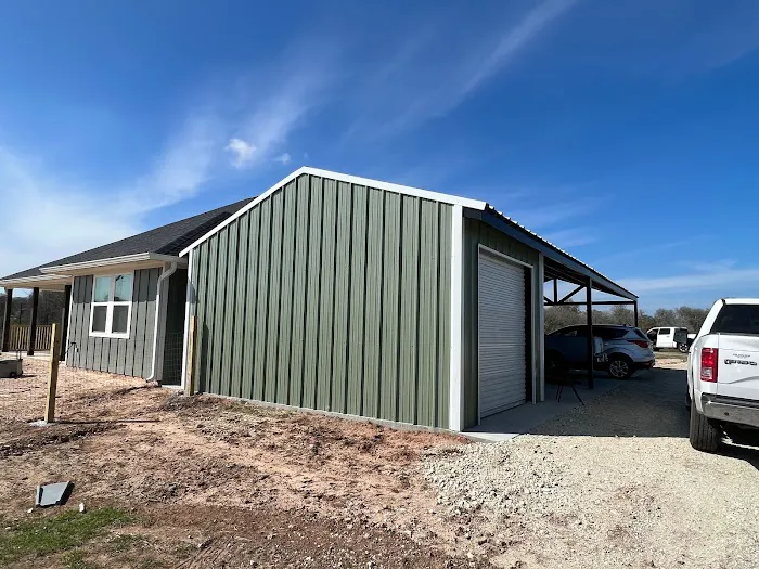 Stonewall Roofing & Construction Picture 1