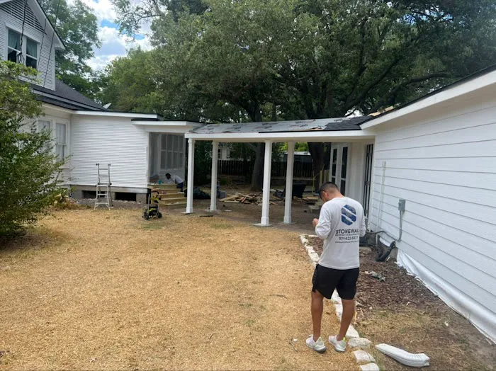 Stonewall Roofing & Construction Picture 7