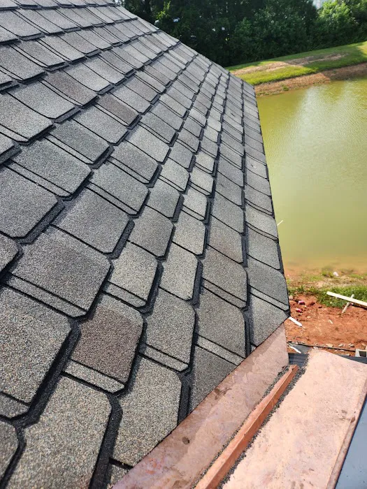 Crest Roofing & Construction Picture 2