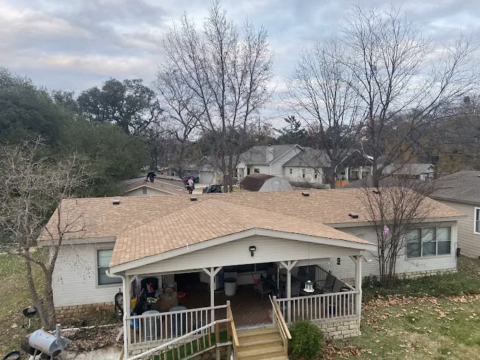 Starr Roofing & Gutters Picture 4