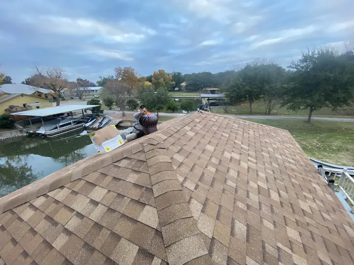 Starr Roofing & Gutters Picture 7
