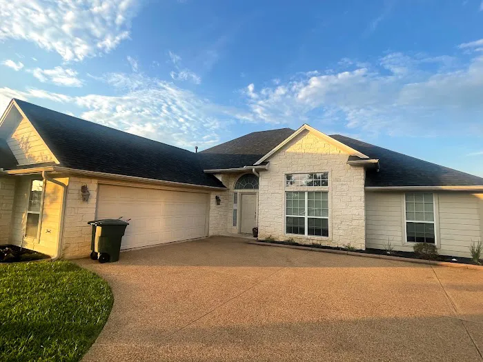 Your TX Roofer & Construction Picture 2