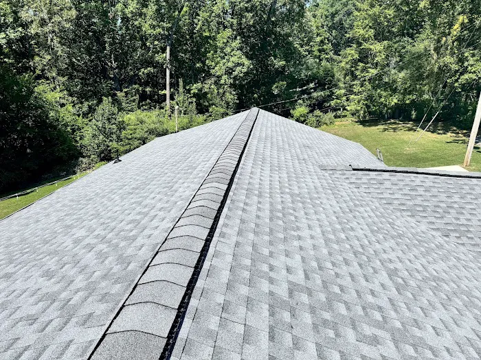 Hernandez Roofing and Construction Dalton Picture 9
