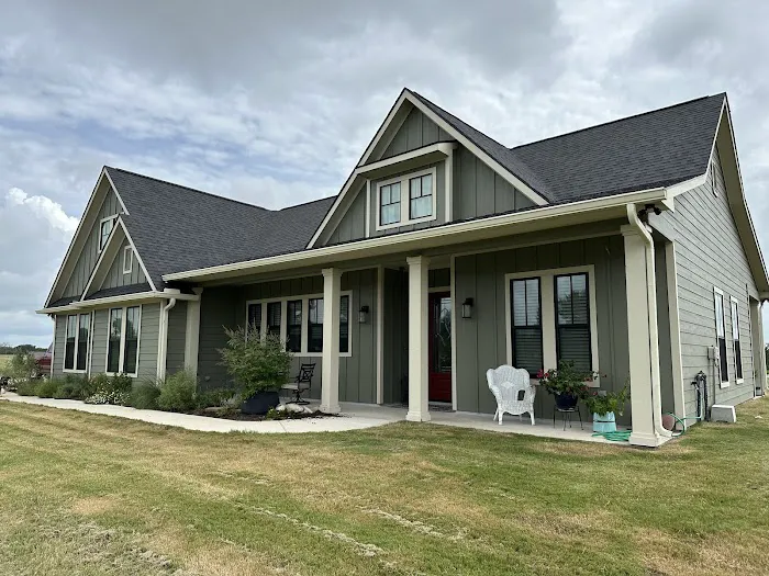 Southern Star Roofing and Seamless Gutters Picture 1
