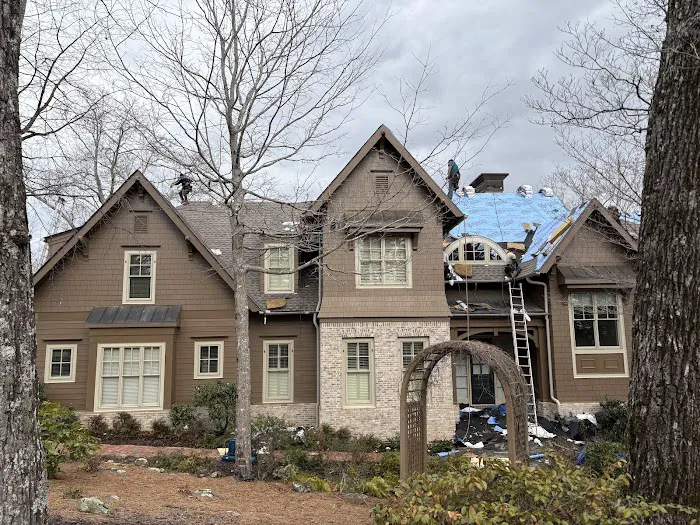 SharpTop Roofing Picture 2