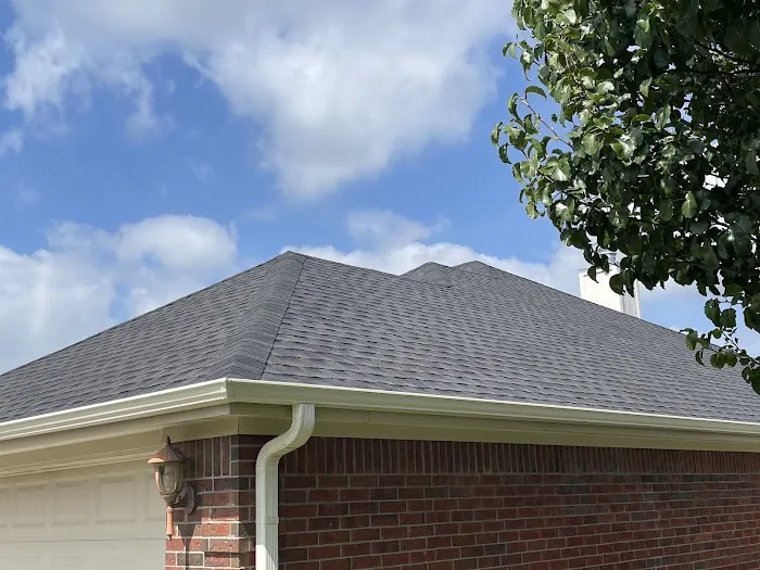 ROAM Roof & Solar Picture 5