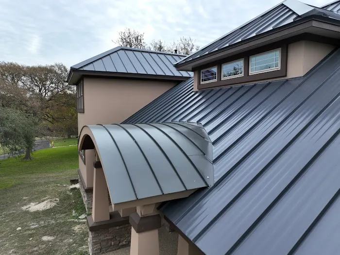 R & R Roofing LLC Picture 5