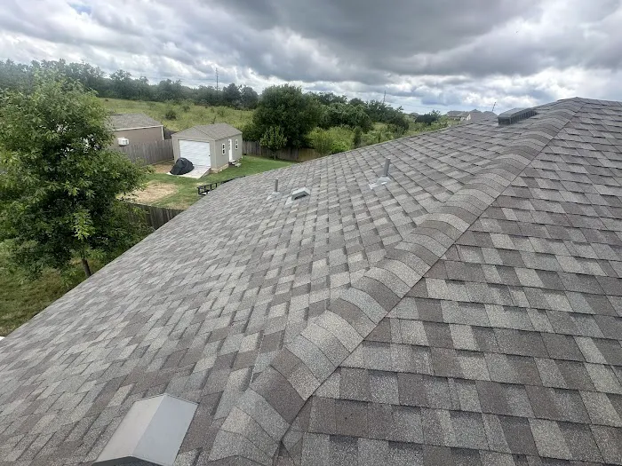 R & R Roofing LLC Picture 4