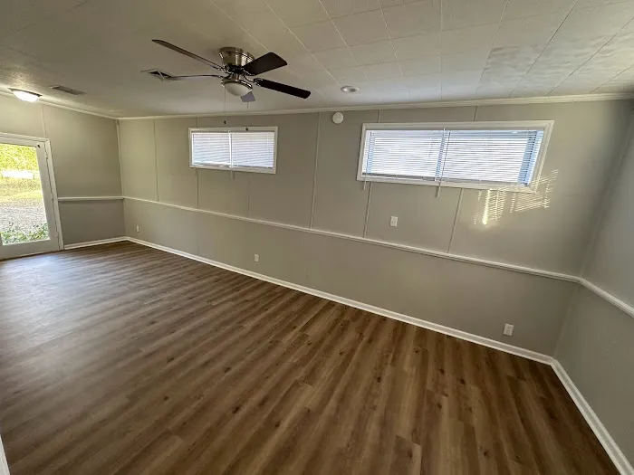 E&R Maintenance, LLC Picture 3