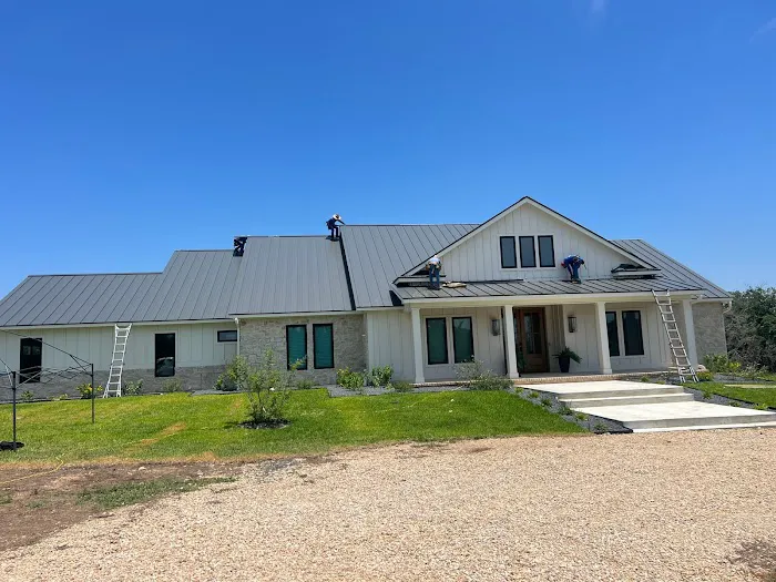 Pioneer United Roofing LLC Picture 1